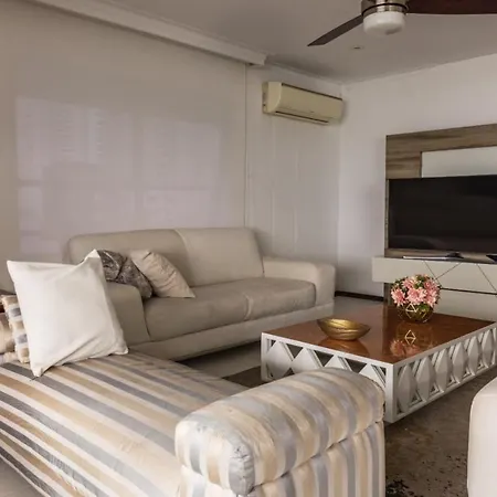 Apartamento Cozy Castillogrande Beachfront