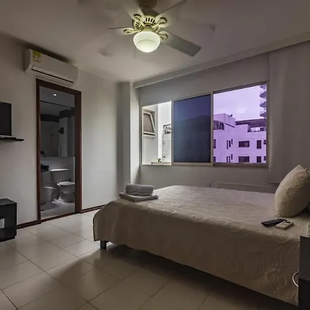 Cozy Castillogrande Beachfront Apartment *